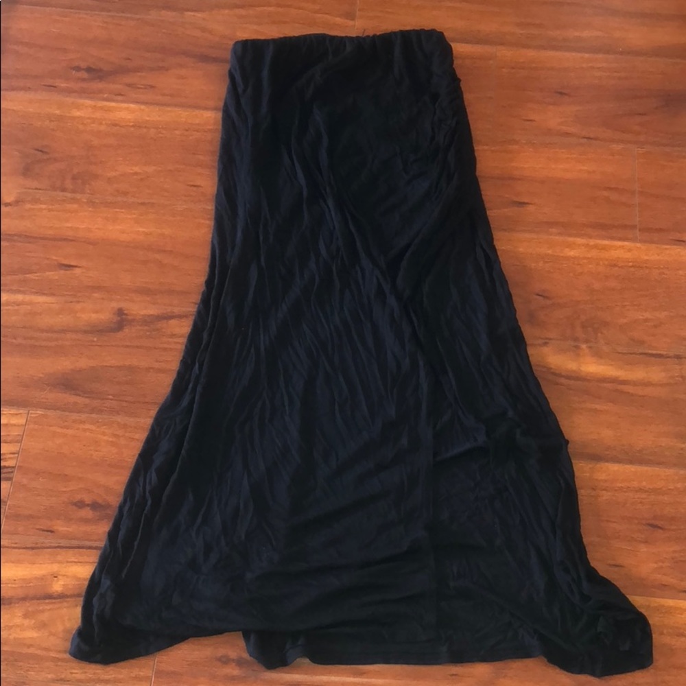 Black maxi skirt with side slit